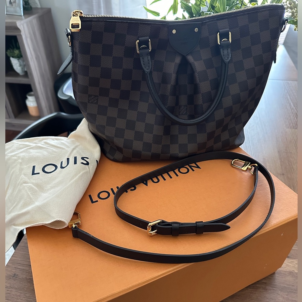 ❌ SOLD ❌  Authentic Louis Vuitton Siena MM
